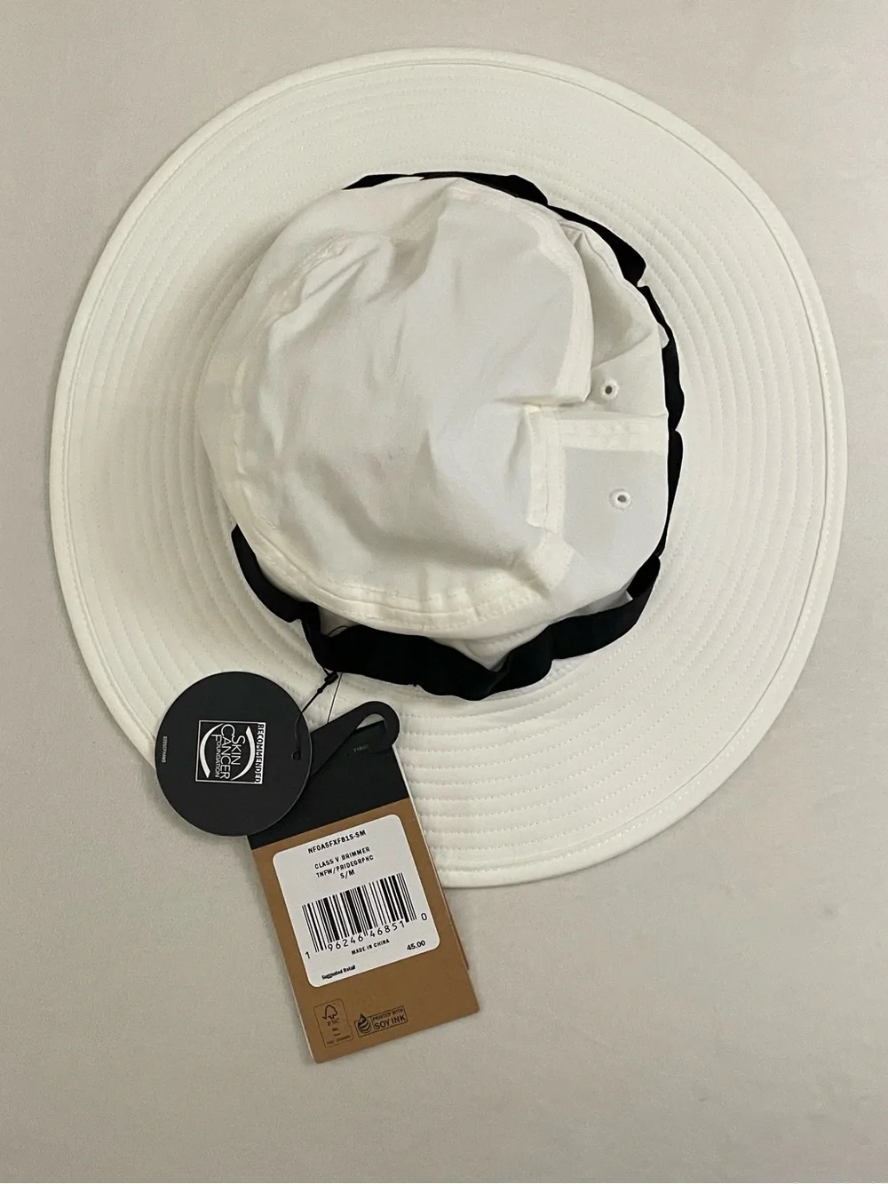 NWT The North Face Classic V Brimmed Hat Tnf White Pride Graphic Size S M